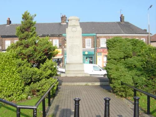 Oorlogsmonument Garston #1