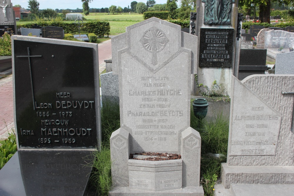 Belgian Graves Veterans Vladslo #3