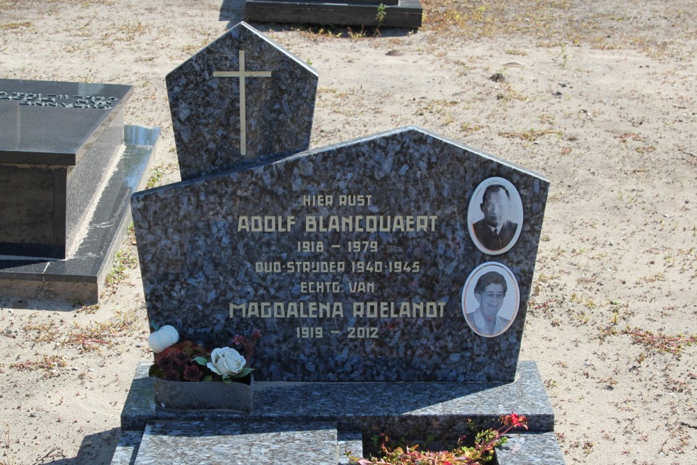 Belgian Graves Veterans Lochristi New Cemetery #2