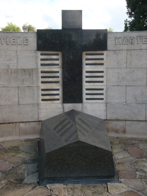 Monument Politieke Gevangenen Tielt #4