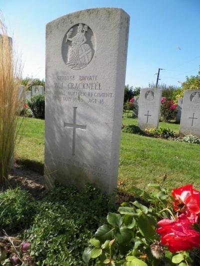 Commonwealth War Cemetery Le Paradis #3