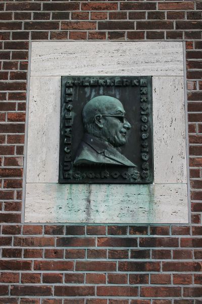 Memorial Mayor C.G.Roos #3