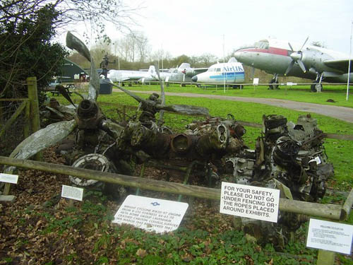 Vliegtuigwrakstukken Flixton Airfield