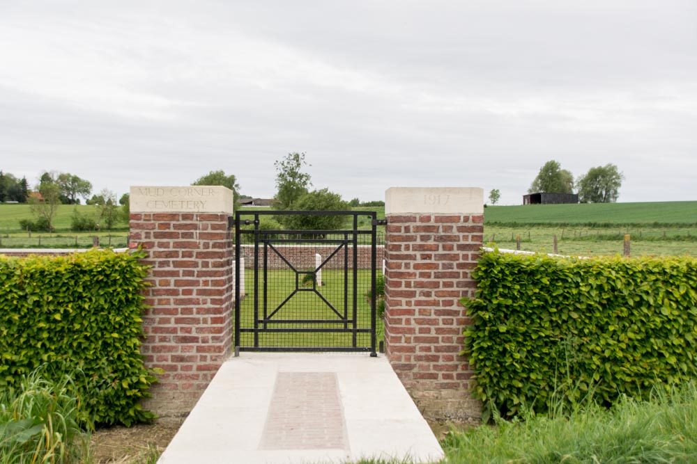 Commonwealth War Cemetery Mud Corner #2