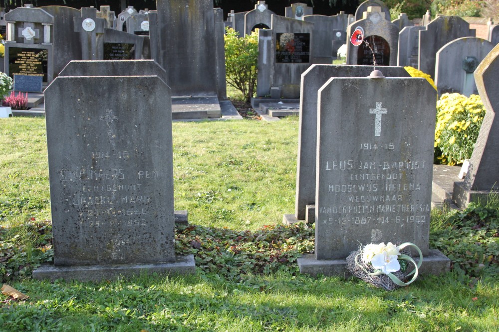 Belgische Graven Oudstrijders Massemen Kerkhof #2