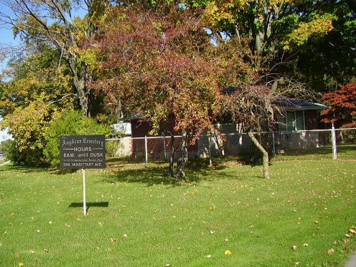 Commonwealth War Graves Woodstock Anglican Cemetery