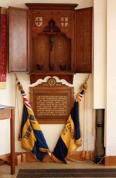 Oorlogsmonument St Michael and All Angels Church