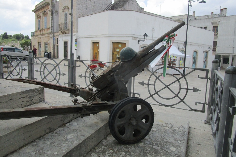 War Memorial Alberobello #3