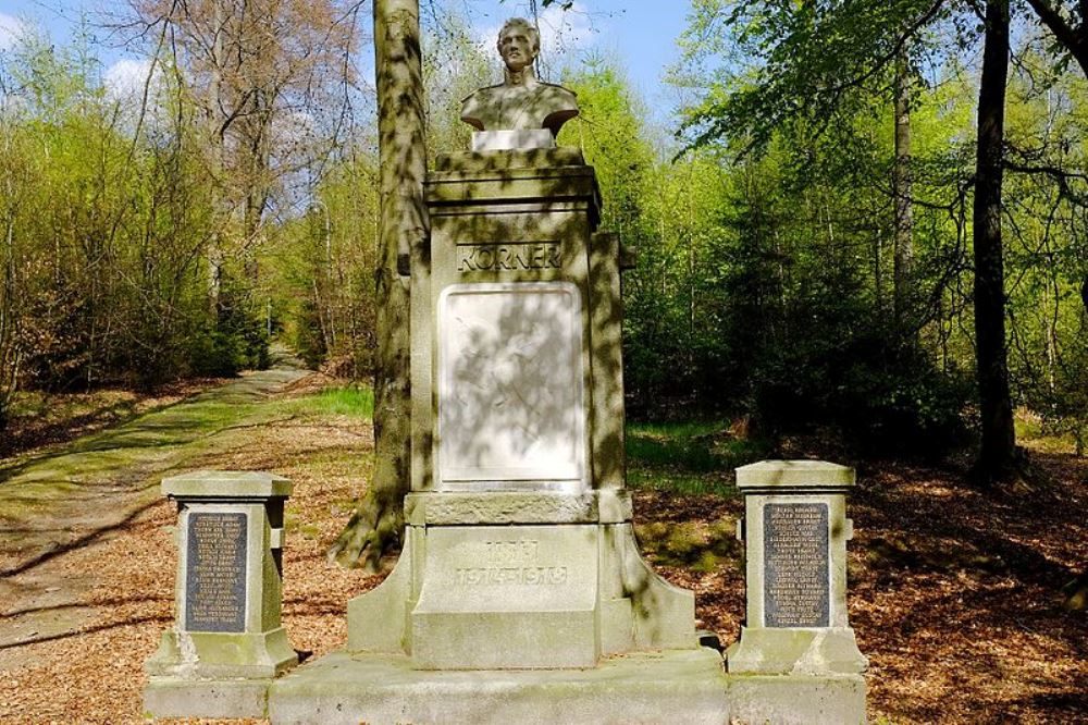 Monument Carl Theodor Körner en WO1-monument Aš
