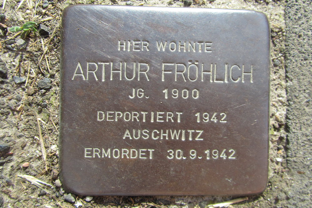 Stumbling Stone Stolzestraße 16