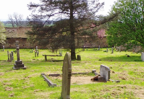 Oorlogsgraven van het Gemenebest St John Churchyard #1