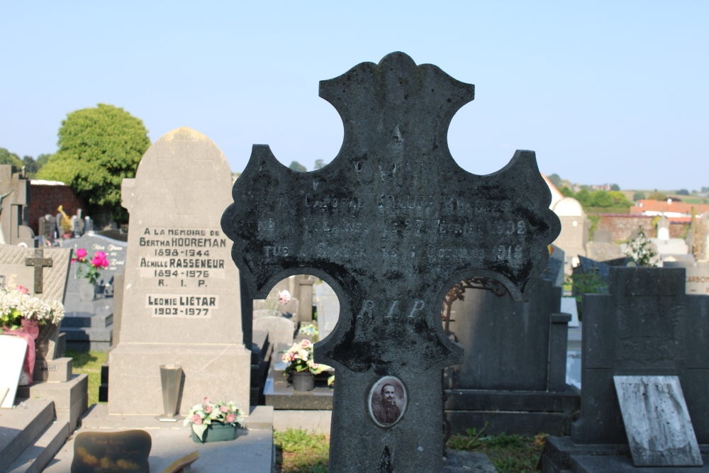 Belgische Oorlogsgraven Mourcourt #3
