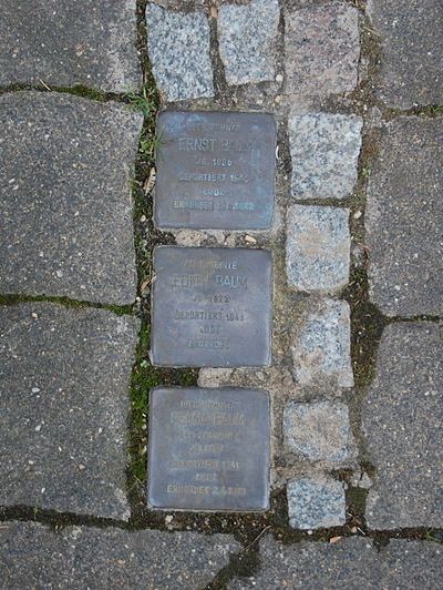 Stolpersteine Raiffeisenstrae 12