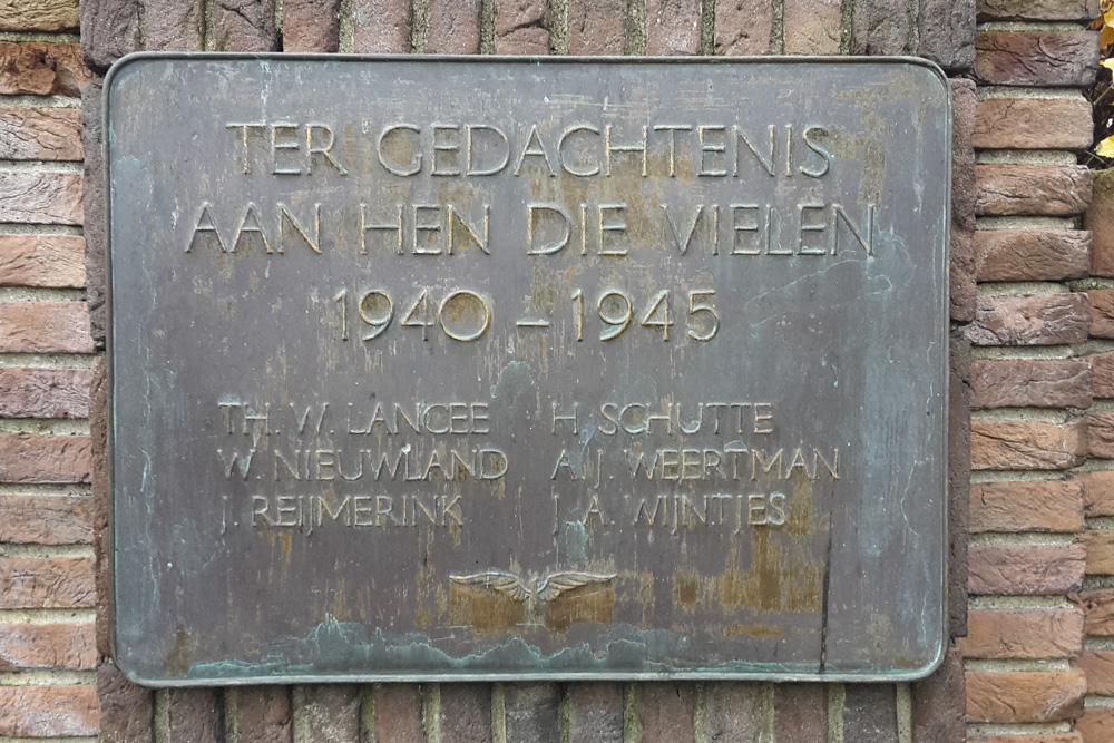 Monument en Plaquette Omgekomen NS-Medewerkers Wagenwerkplaats Amersfoort #2