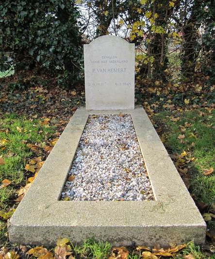 Dutch War Grave Sint Maartensdijk