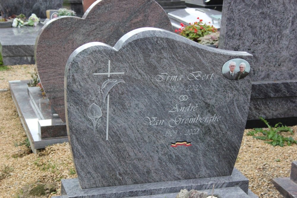 Belgian Graves Veterans Scheldewindeke Cemetery #2