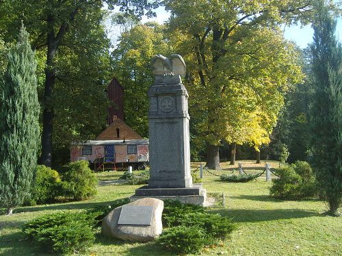 War Memorial Reddern