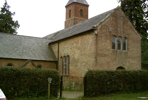 Oorlogsgraf van het Gemenebest Holy Trinity Churchyard