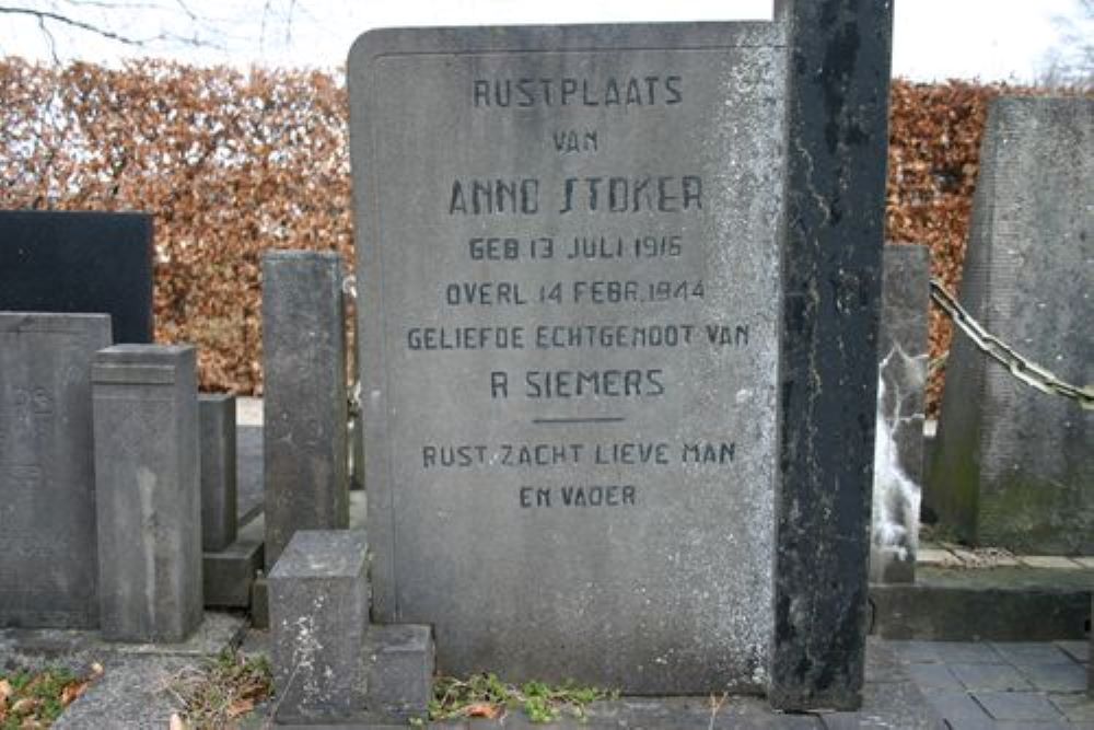 Dutch War Grave Terpelkanaal