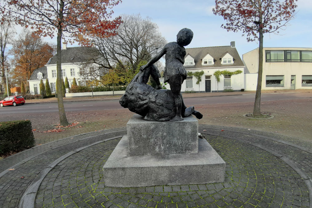 War memorial Rijsbergen #2