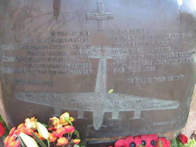 Monument B-24 Liberator Bommenwerper (EV961) Warschau #2