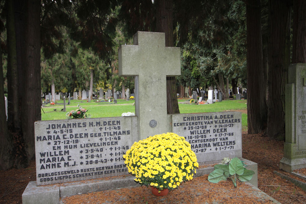 Dutch War Graves General Cemetery Maastricht #1