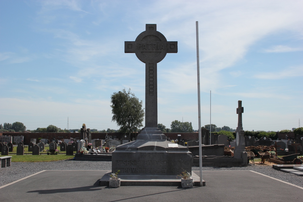 Oorlogsmonument Begraafplaats Nchin