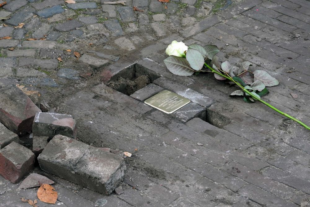 Stolperstein Dorp 3 (nu Brink 4) #3