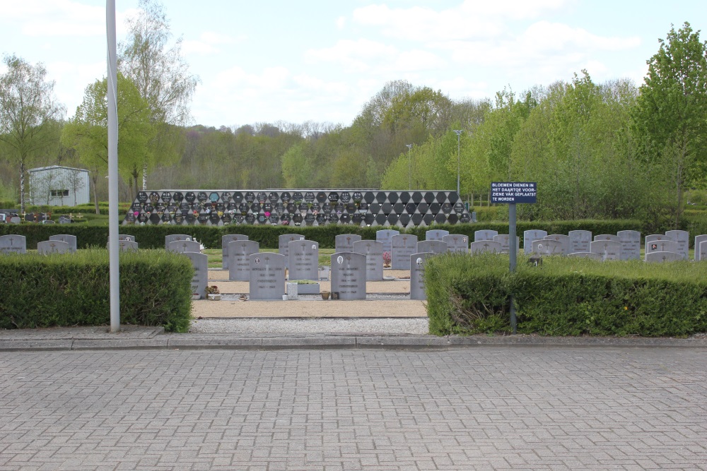 Belgische Graven Oudstrijders Zottegem Centrale Begraafplaats #1