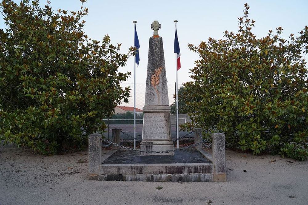 War Memorial Saint-Avaugourd-des-Landes #1