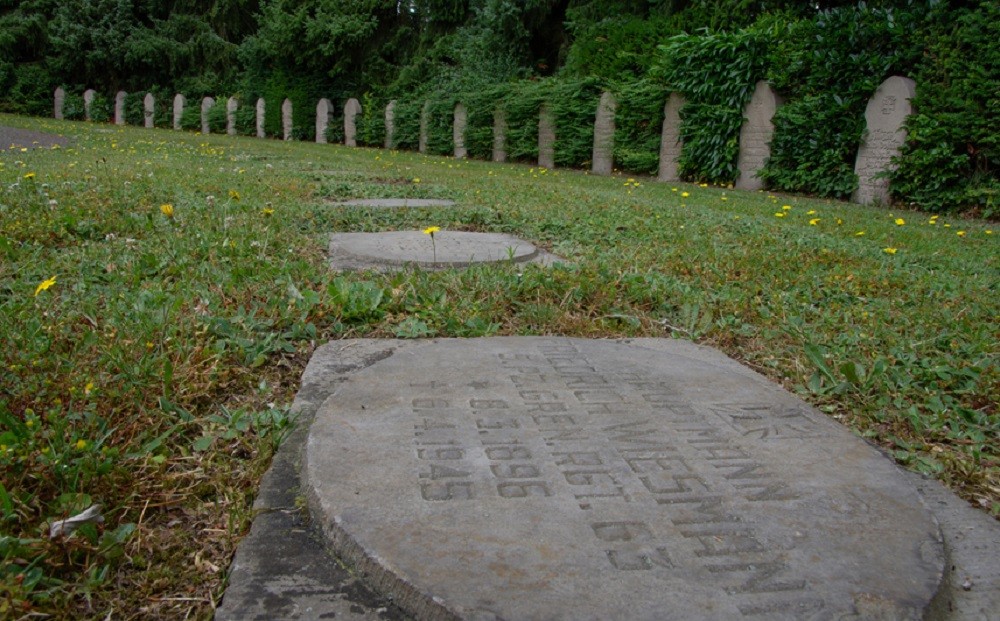 Field of Honor City Cemetery Celle #4