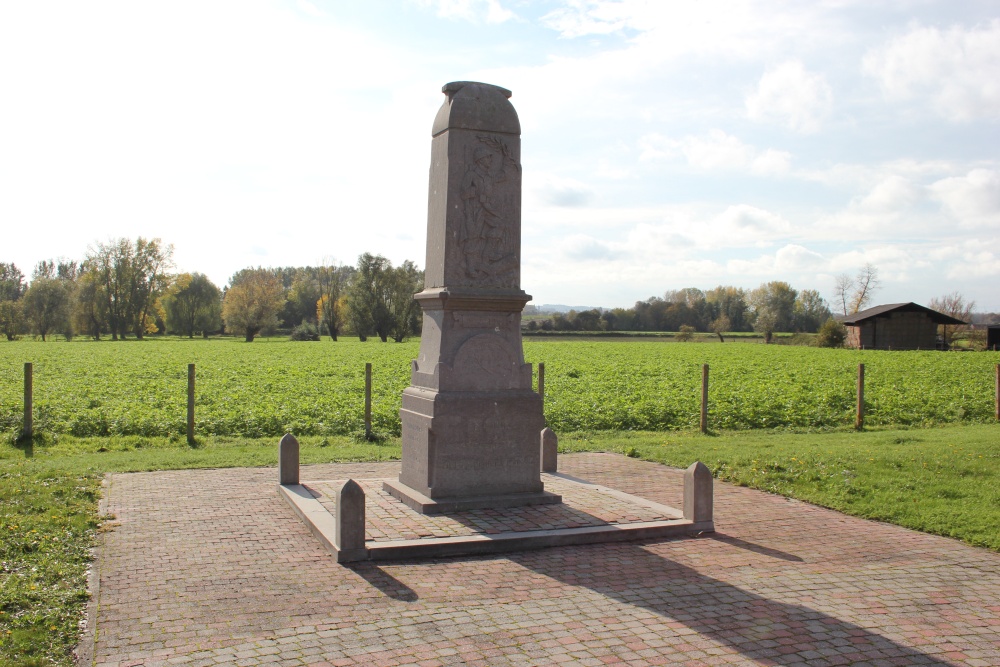 War Memorial Orroir #1