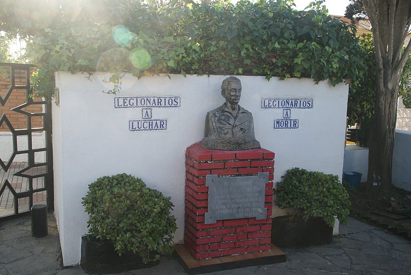 Bust Lieutenant Mario Emilio Muoz Diaz #1