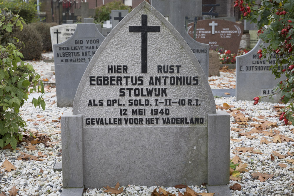 Dutch War Grave  Roman Catholic Churchyard Kanis #1
