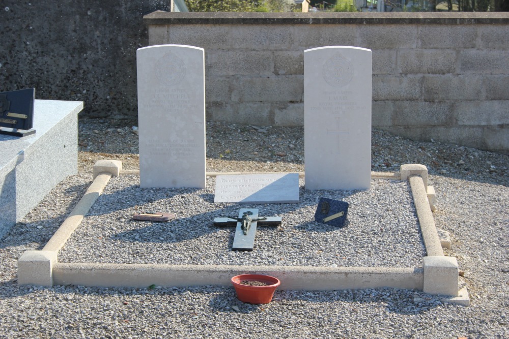 Oorlogsgraven van het Gemenebest Licques #2