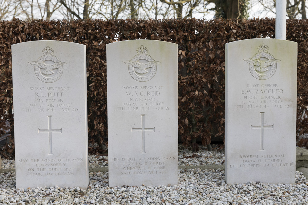 Commonwealth War Graves General Cemetery Buren #4