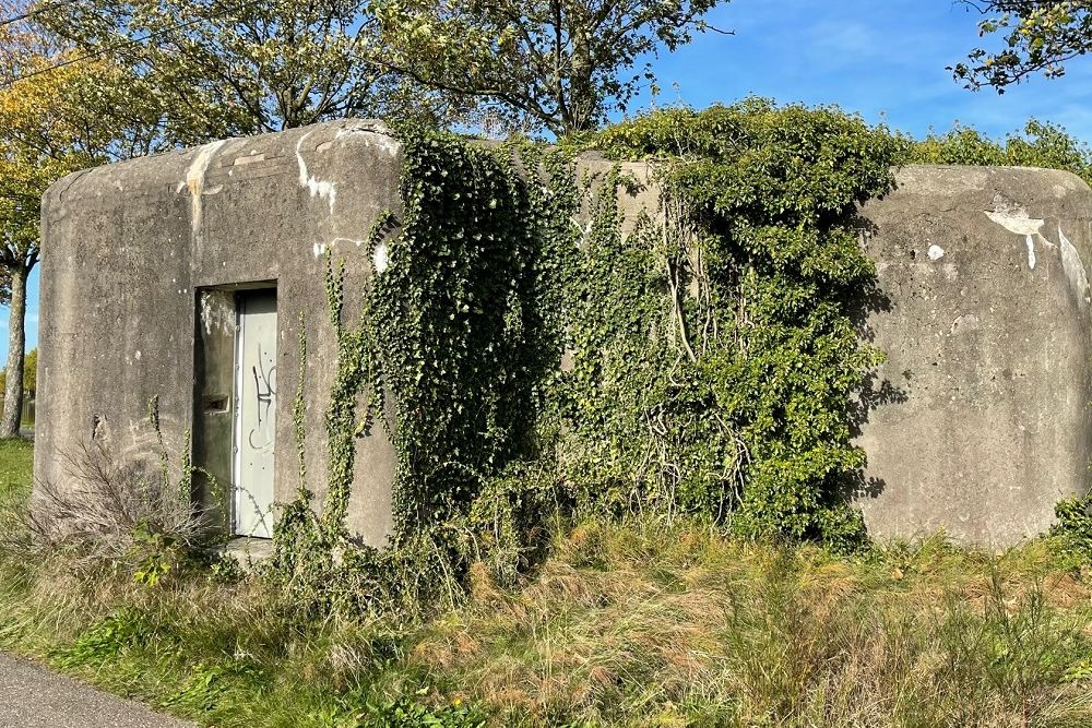 Bunker 22f Border Defence Bocholt-Herentals Canal #3