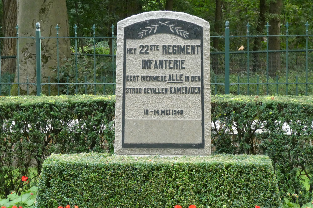 Monument 22e Regiment Infanterie Nederlandse Militair Ereveld Grebbeberg #2