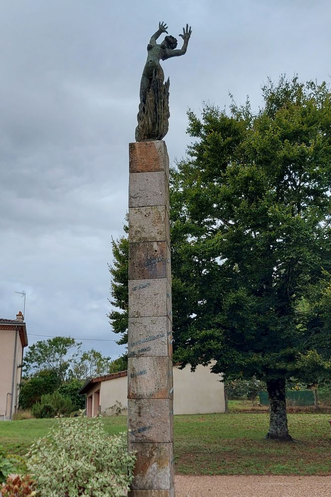 Monument Martelaren 10 Juni 1944 Oradour-sur-Glane #4