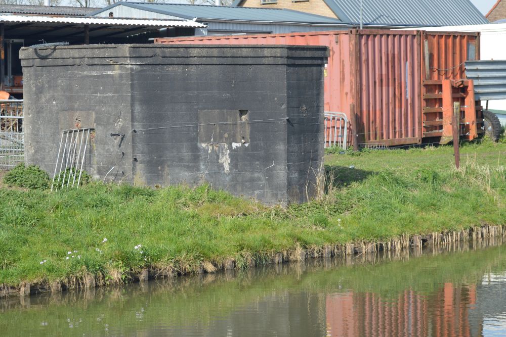 Main Defence line Over-Betuwe Casemate 44 #3