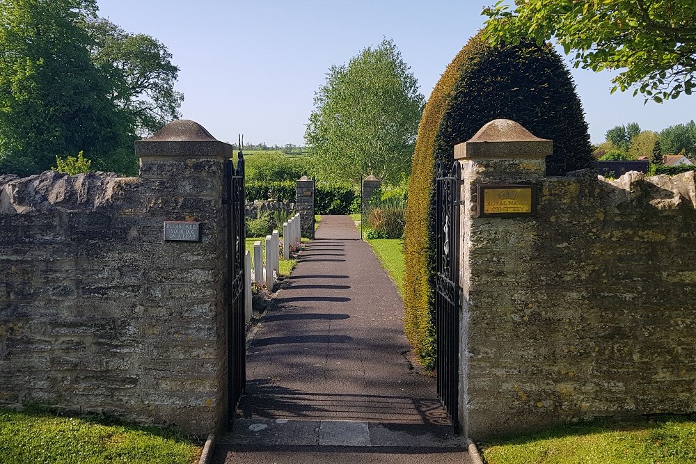 Oorlogsgraven van het Gemenebest Yeovilton Churchyard R.N.A.S. Extension #4