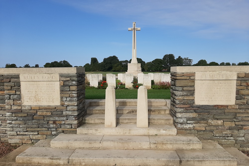 Commonwealth War Cemetery Bulls Road