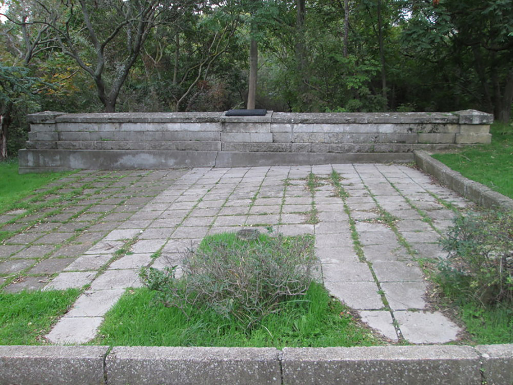 Battery No. 84 Memorial