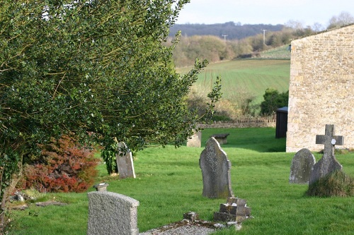 Oorlogsgraf van het Gemenebest St Peter Churchyard #1