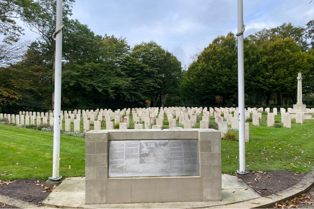 Commonwealth War Graves General Cemetery Bergen #2