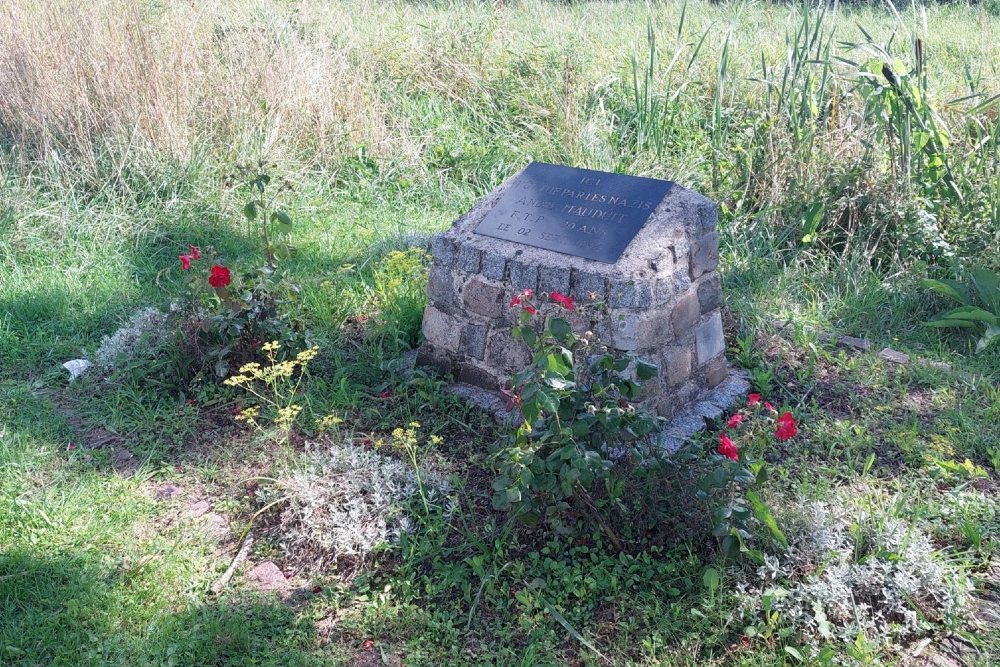 Memorial Stone André Maduit