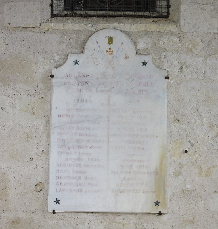 Monument Eerste Wereldoorlog Saint-Romain-le-Noble #1