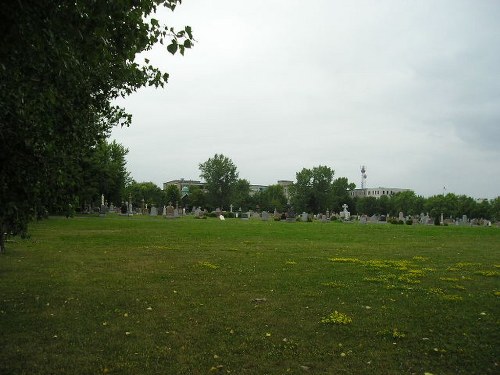 Oorlogsgraf van het Gemenebest La Native de la Sainte-Vierge Cemetery