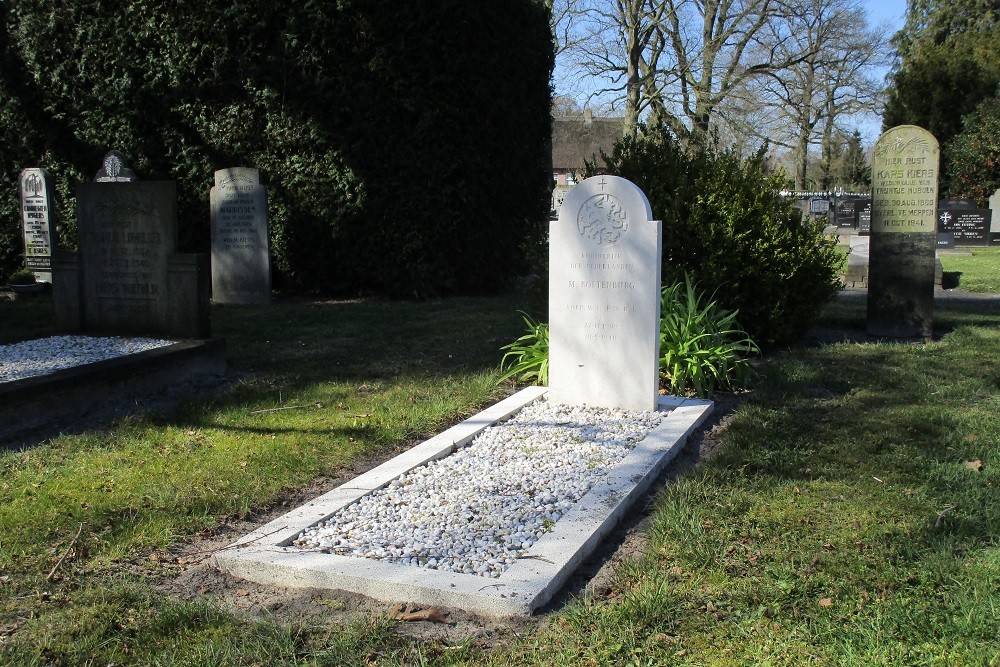 War Graves Zweeloo #2