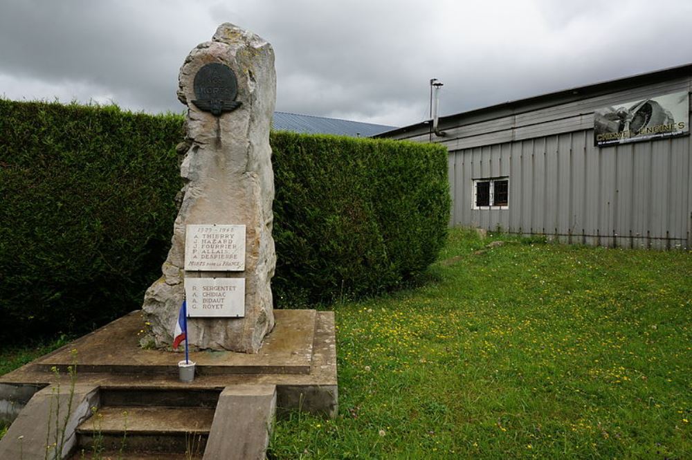 Monument Tweede Wereldoorlog Aroclub de Chteau-Thierry #1